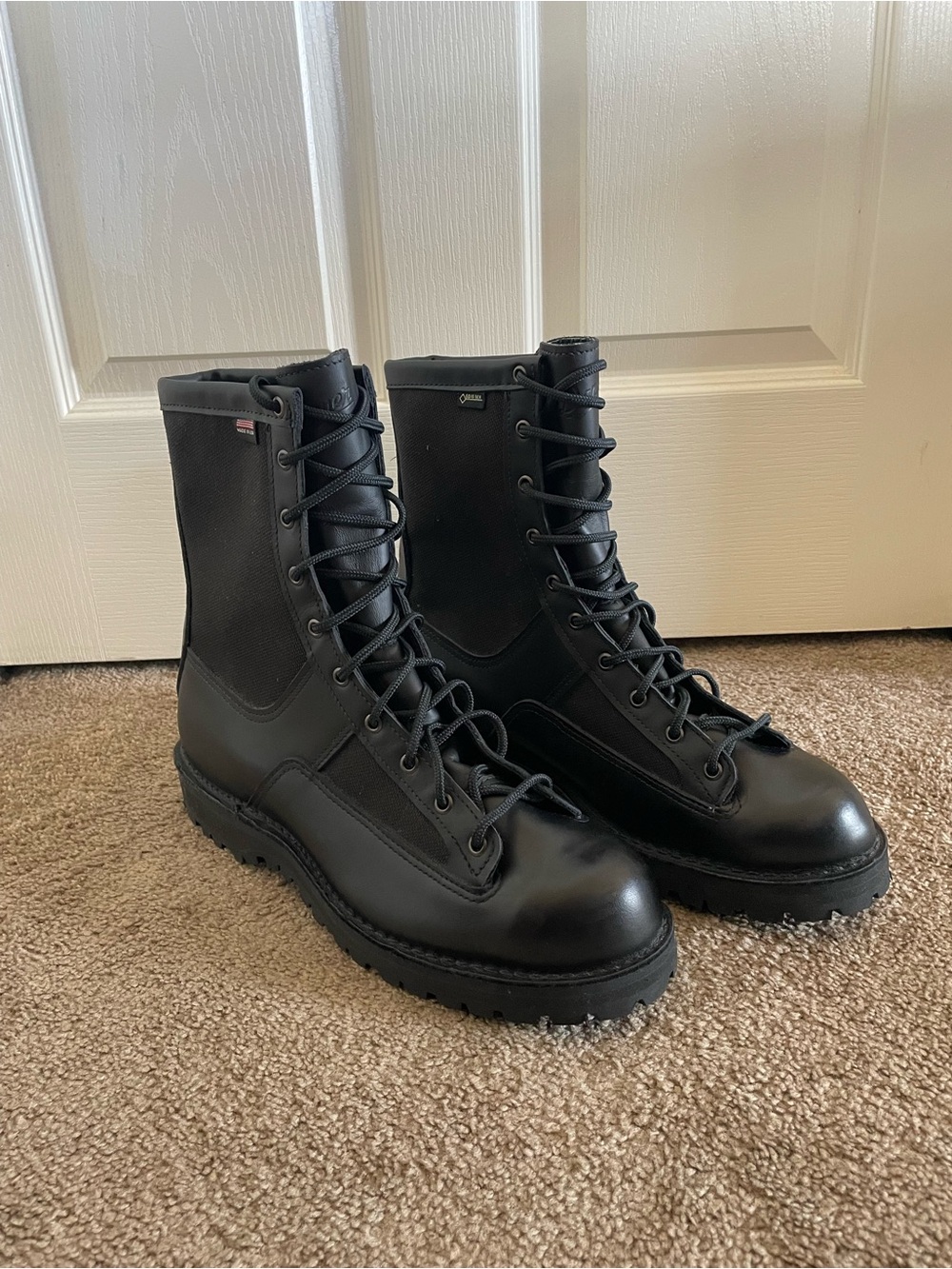 Danner Acadia 8” Black Tactical Lace-Up Men’s Boots - Picture 2 of 4